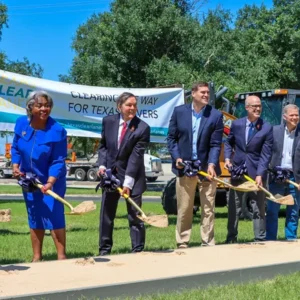 Fluor-led JV breaks ground on $700M Interstate 35 expansion in Texas